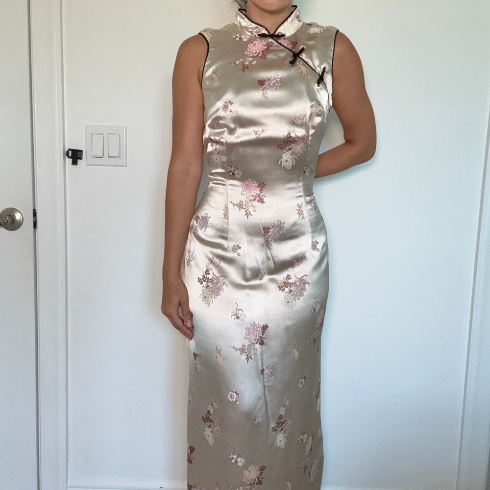 Robbie Bee Satin Floral Midi Dress - Cream and Pink
